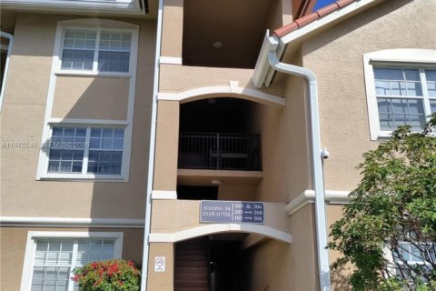 Condo à Pembroke Pines, Floride, 2 chambres  № 2044064