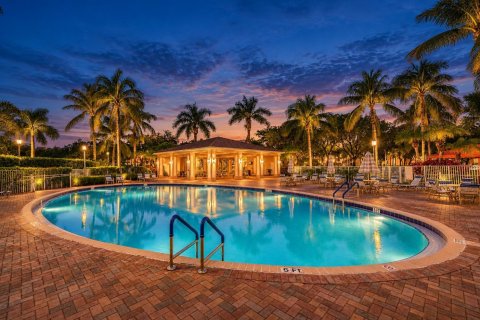 Condo in Tamarac, Florida, 2 bedrooms  № 2390104 - photo 9