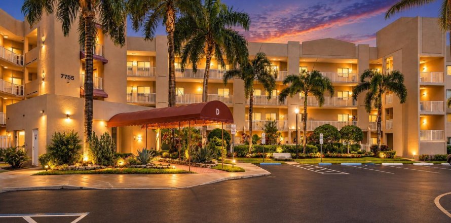 Condo in Tamarac, Florida, 2 bedrooms  № 2390104