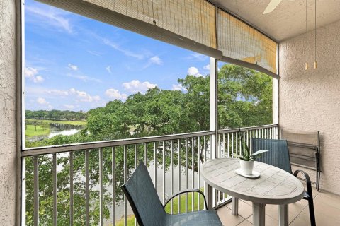 Condo in Tamarac, Florida, 2 bedrooms  № 2390104 - photo 28