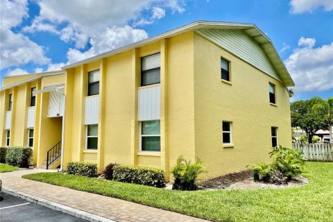 Condo in Melbourne, Florida, 2 bedrooms № 2219237 - photo 29