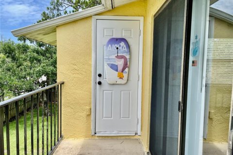 Condo in Melbourne, Florida, 2 bedrooms № 2219237 - photo 23