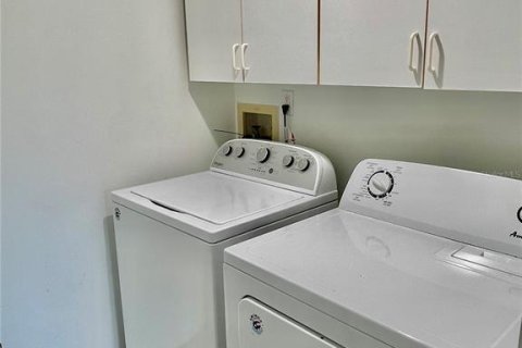 Condo in Melbourne, Florida, 2 bedrooms № 2219237 - photo 13