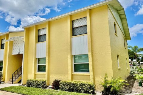 Condo in Melbourne, Florida, 2 bedrooms № 2219237