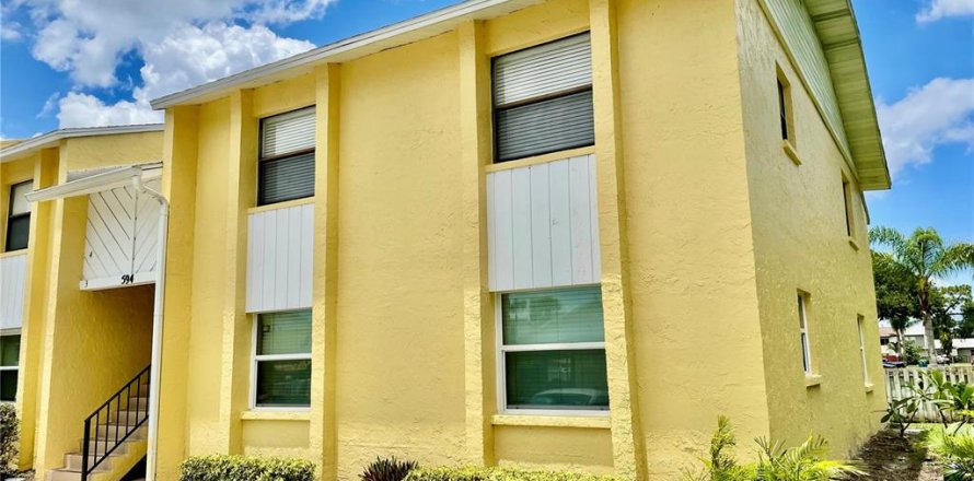 Condo in Melbourne, Florida, 2 bedrooms № 2219237