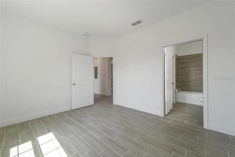 House in Kissimmee, Florida 2 bedrooms, 98.01 sq.m. № 1902316 - photo 12