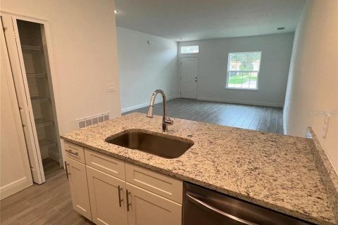 Casa en alquiler en Kissimmee, Florida, 2 dormitorios, 98.01 m2 № 1902316 - foto 4