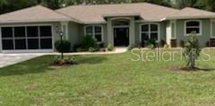 House in Inverness, Florida 4 bedrooms, 253.07 sq.m. № 1773197