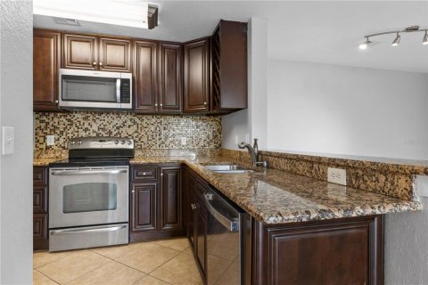 Copropriété à louer à Orlando, Floride: 2 chambres, 93.18 m2 № 2385598 - photo 12