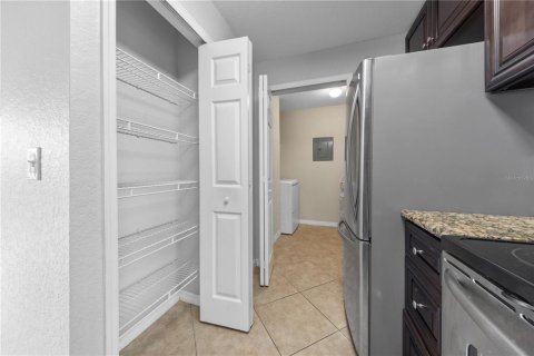 Copropriété à louer à Orlando, Floride: 2 chambres, 93.18 m2 № 2385598 - photo 16