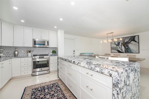 Copropriété à vendre à Clearwater, Floride: 2 chambres, 130.9 m2 № 2432705 - photo 6
