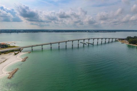Copropriété à vendre à Clearwater, Floride: 2 chambres, 130.9 m2 № 2432705 - photo 2