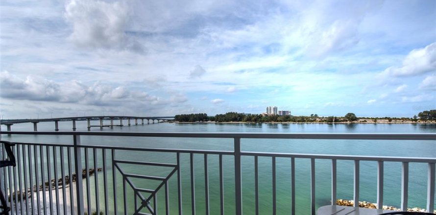 Condo à Clearwater, Floride, 2 chambres  № 2432705