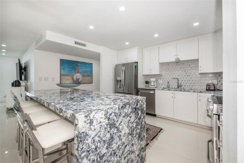 Copropriété à vendre à Clearwater, Floride: 2 chambres, 130.9 m2 № 2432705 - photo 10