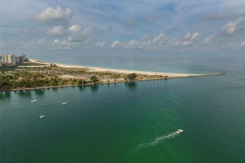 Copropriété à vendre à Clearwater, Floride: 2 chambres, 130.9 m2 № 2432705 - photo 3