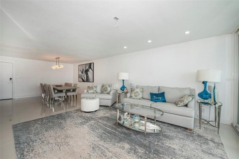 Copropriété à vendre à Clearwater, Floride: 2 chambres, 130.9 m2 № 2432705 - photo 16