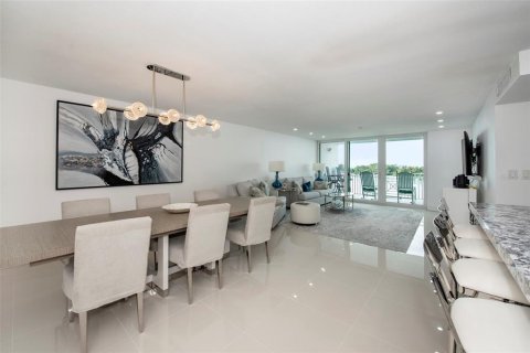 Copropriété à vendre à Clearwater, Floride: 2 chambres, 130.9 m2 № 2432705 - photo 14