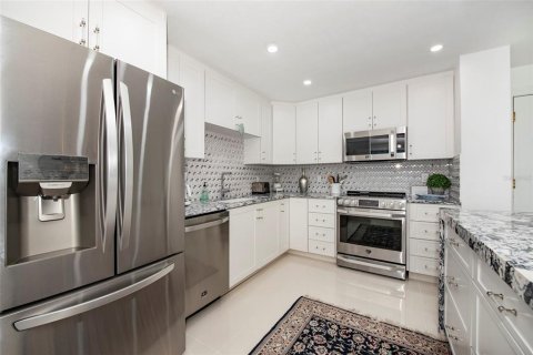 Copropriété à vendre à Clearwater, Floride: 2 chambres, 130.9 m2 № 2432705 - photo 8
