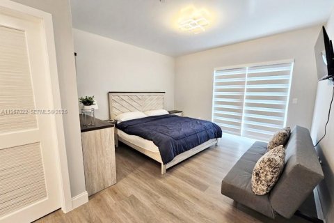 Copropriété à vendre à Hollywood, Floride: 2 chambres, 108.7 m2 № 2081360 - photo 9