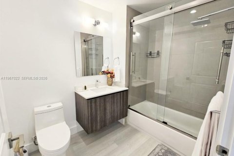 Copropriété à vendre à Hollywood, Floride: 2 chambres, 108.7 m2 № 2081360 - photo 16