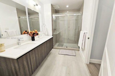 Copropriété à vendre à Hollywood, Floride: 2 chambres, 108.7 m2 № 2081360 - photo 12
