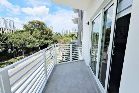 Copropriété à vendre à Hollywood, Floride: 2 chambres, 108.7 m2 № 2081360 - photo 11