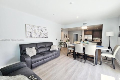Copropriété à vendre à Hollywood, Floride: 2 chambres, 108.7 m2 № 2081360 - photo 6
