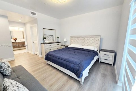 Copropriété à vendre à Hollywood, Floride: 2 chambres, 108.7 m2 № 2081360 - photo 10