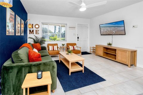 Villa ou maison à vendre à Saint Petersburg, Floride: 2 chambres, 72.84 m2 № 2433108 - photo 3