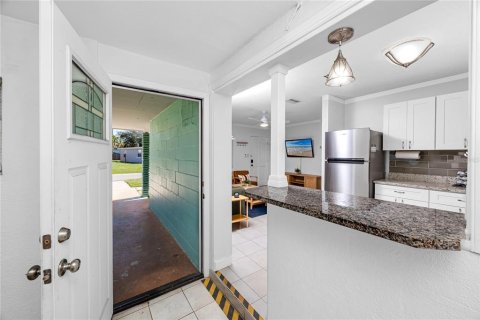 Villa ou maison à vendre à Saint Petersburg, Floride: 2 chambres, 72.84 m2 № 2433108 - photo 15