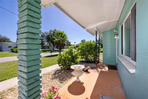 Villa ou maison à vendre à Saint Petersburg, Floride: 2 chambres, 72.84 m2 № 2433108 - photo 29