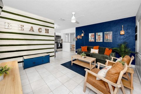 Villa ou maison à vendre à Saint Petersburg, Floride: 2 chambres, 72.84 m2 № 2433108 - photo 6