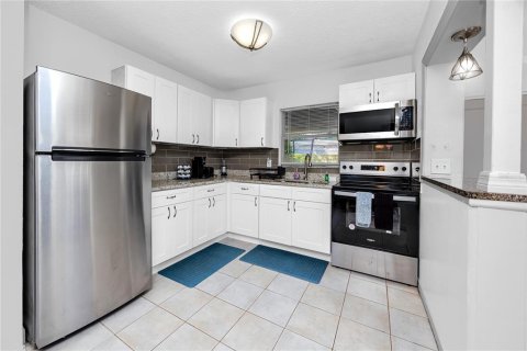 Villa ou maison à vendre à Saint Petersburg, Floride: 2 chambres, 72.84 m2 № 2433108 - photo 8