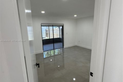 Villa ou maison à vendre à Miami, Floride: 3 chambres, 143.35 m2 № 2081071 - photo 25