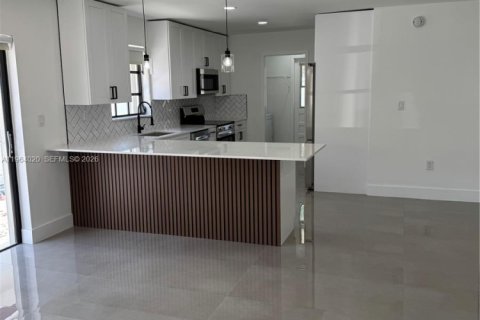 Villa ou maison à vendre à Miami, Floride: 3 chambres, 143.35 m2 № 2081071 - photo 15