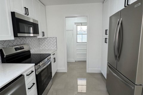 Villa ou maison à vendre à Miami, Floride: 3 chambres, 143.35 m2 № 2081071 - photo 23