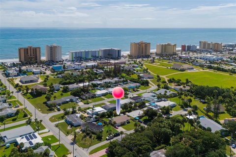 House in Daytona Beach, Florida 2 bedrooms, 75.81 sq.m. № 2429350 - photo 10