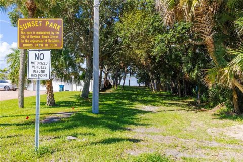 House in Daytona Beach, Florida 2 bedrooms, 75.81 sq.m. № 2429350 - photo 19