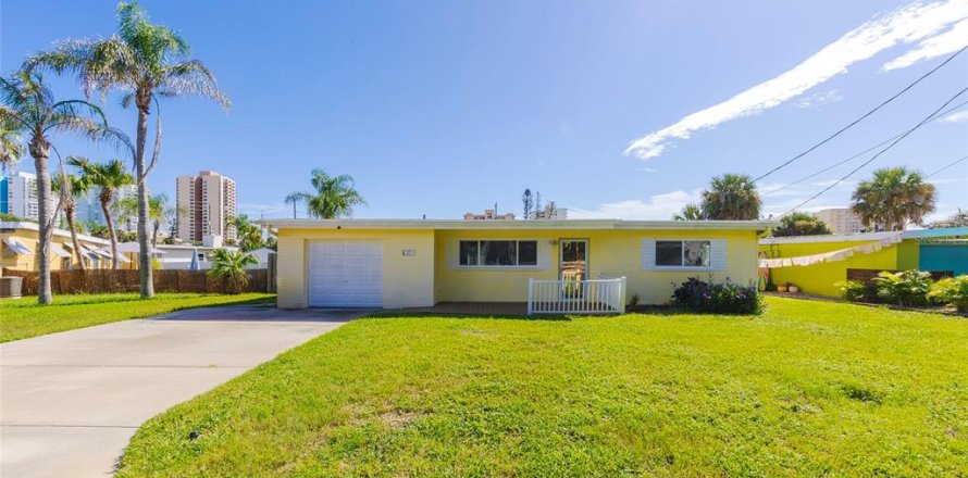 House in Daytona Beach, Florida 2 bedrooms, 75.81 sq.m. № 2429350