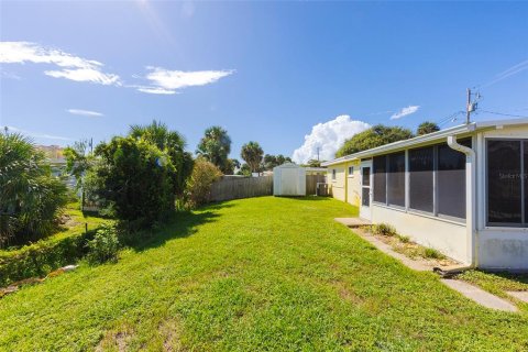 House in Daytona Beach, Florida 2 bedrooms, 75.81 sq.m. № 2429350 - photo 4