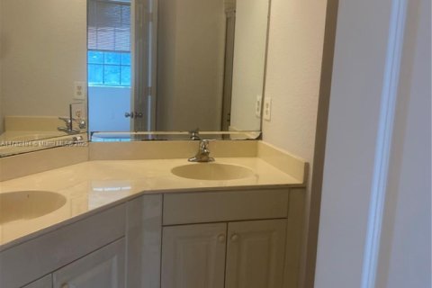 Condo in Riviera Beach, Florida, 3 bedrooms  № 1709275 - photo 14