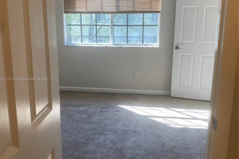 Condo in Riviera Beach, Florida, 3 bedrooms  № 1709275 - photo 13