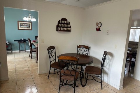 House in Ocala, Florida 3 bedrooms, 162.11 sq.m. № 1534432 - photo 10