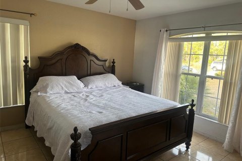 House in Ocala, Florida 3 bedrooms, 162.11 sq.m. № 1534432 - photo 18