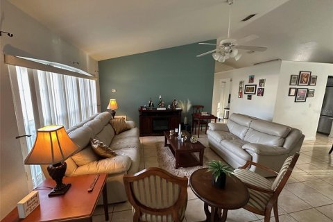 House in Ocala, Florida 3 bedrooms, 162.11 sq.m. № 1534432 - photo 6