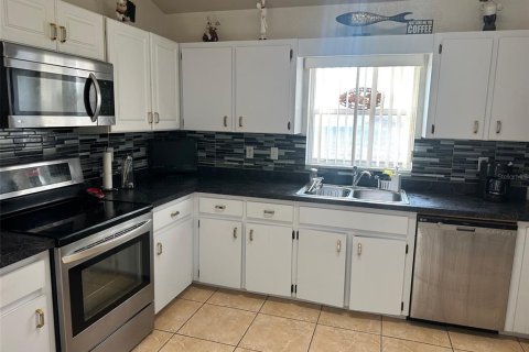 House in Ocala, Florida 3 bedrooms, 162.11 sq.m. № 1534432 - photo 8