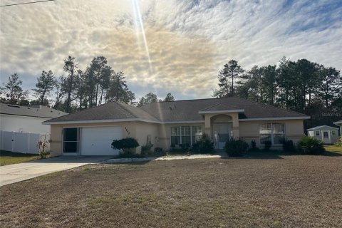 House in Ocala, Florida 3 bedrooms, 162.11 sq.m. № 1534432 - photo 1