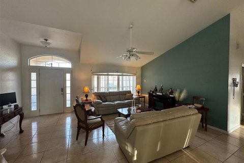 House in Ocala, Florida 3 bedrooms, 162.11 sq.m. № 1534432 - photo 4
