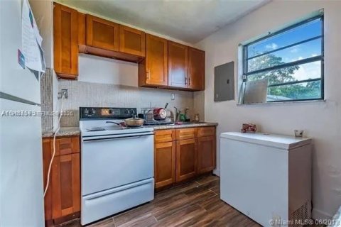 Villa ou maison à louer à Homestead, Floride: 3 chambres, 76.74 m2 № 2023623 - photo 5