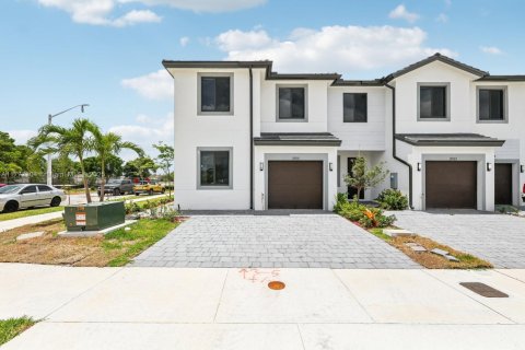 Townhouse in Homestead, Florida 4 bedrooms, 161.56 sq.m. № 1696762 - photo 21